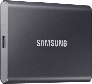The SAMSUNG external hard drive, a Portable SSD, is shown on a white background.